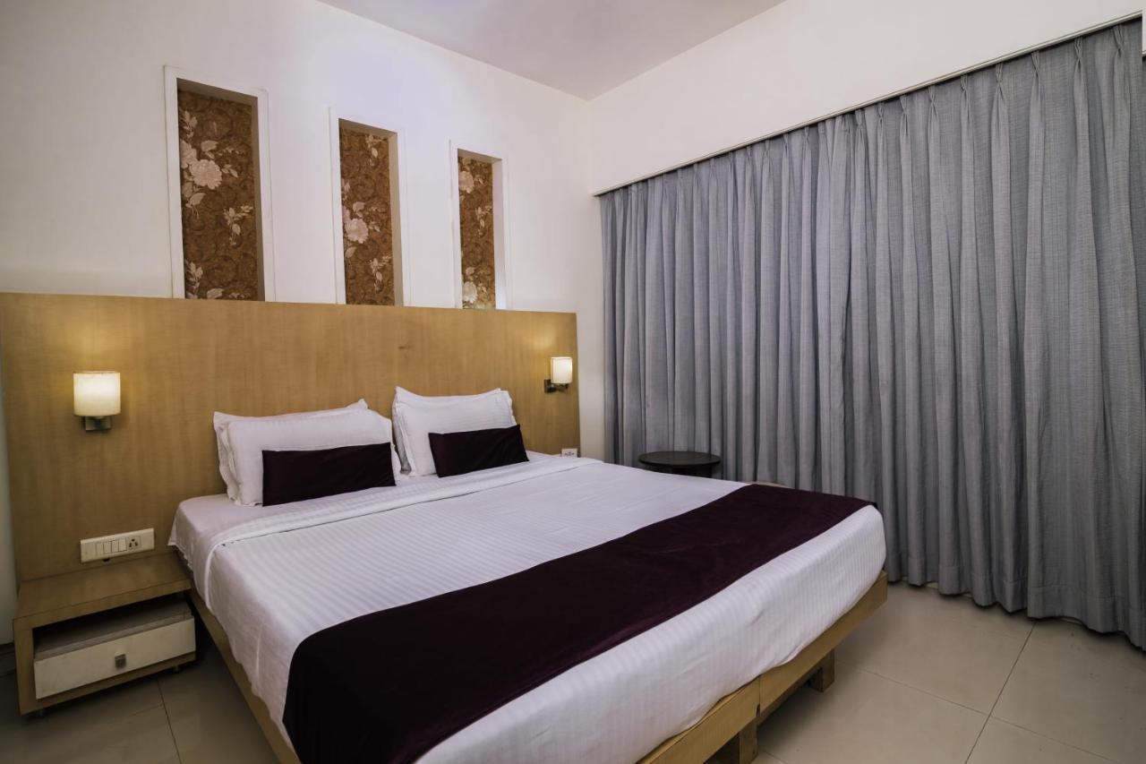 Hotel Monarch Guestline In Midc Rabale, Nová Bombaj Exteriér fotografie