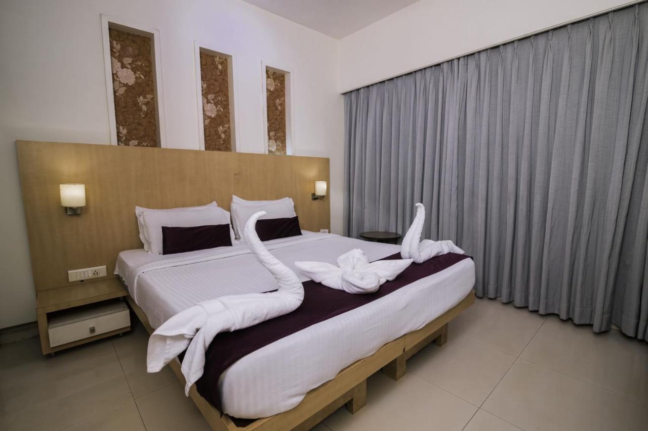Hotel Monarch Guestline In Midc Rabale, Nová Bombaj Exteriér fotografie
