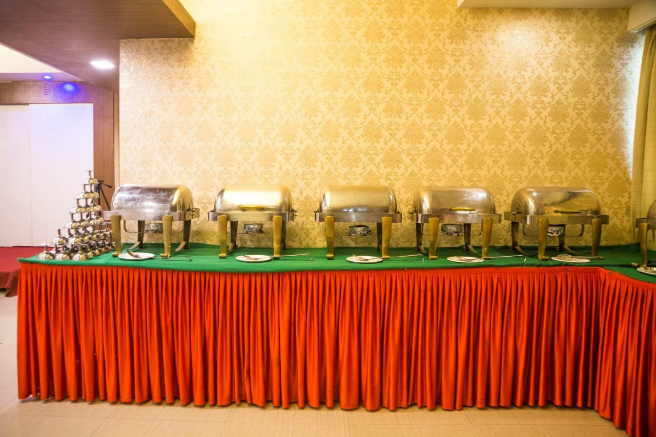Hotel Monarch Guestline In Midc Rabale, Nová Bombaj Exteriér fotografie